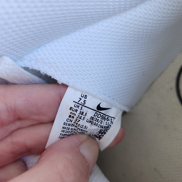 Nike Women's Court Royale 2 Mid High-Top Sneakers Snakeskin Swoosh Size 7.5 - Picture 12 of 17